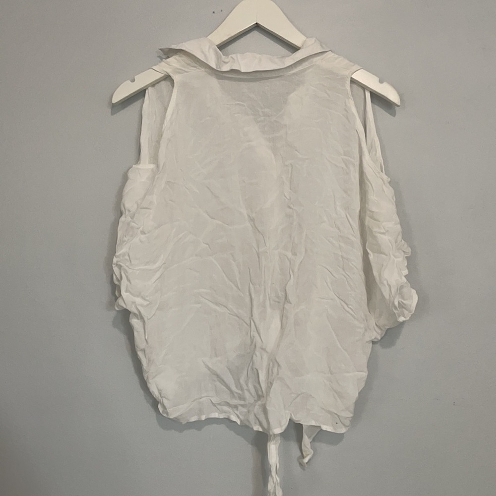 Cold shoulder blouse - Picture 2 of 3